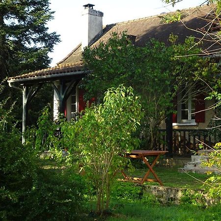 B&B Les Quatre Vents Montpon-Menesterol Esterno foto